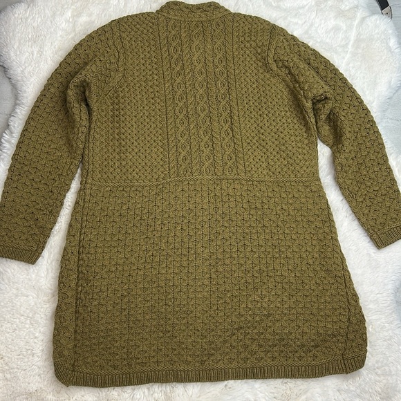 NWT Aran Crafts Ireland 100% Merino Wool Oversized Sweater Olive Green S… - Picture 3 of 9